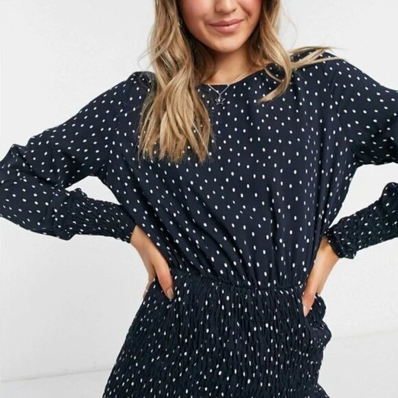 Topshop Shirred Mini Dress In Navy Polka Dot NWT US 4 - Picture 2 of 6